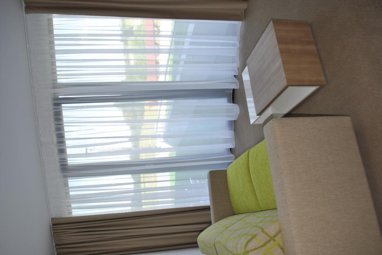 Ostrožská Nová Ves Hotel Golf Jezera מראה חיצוני תמונה