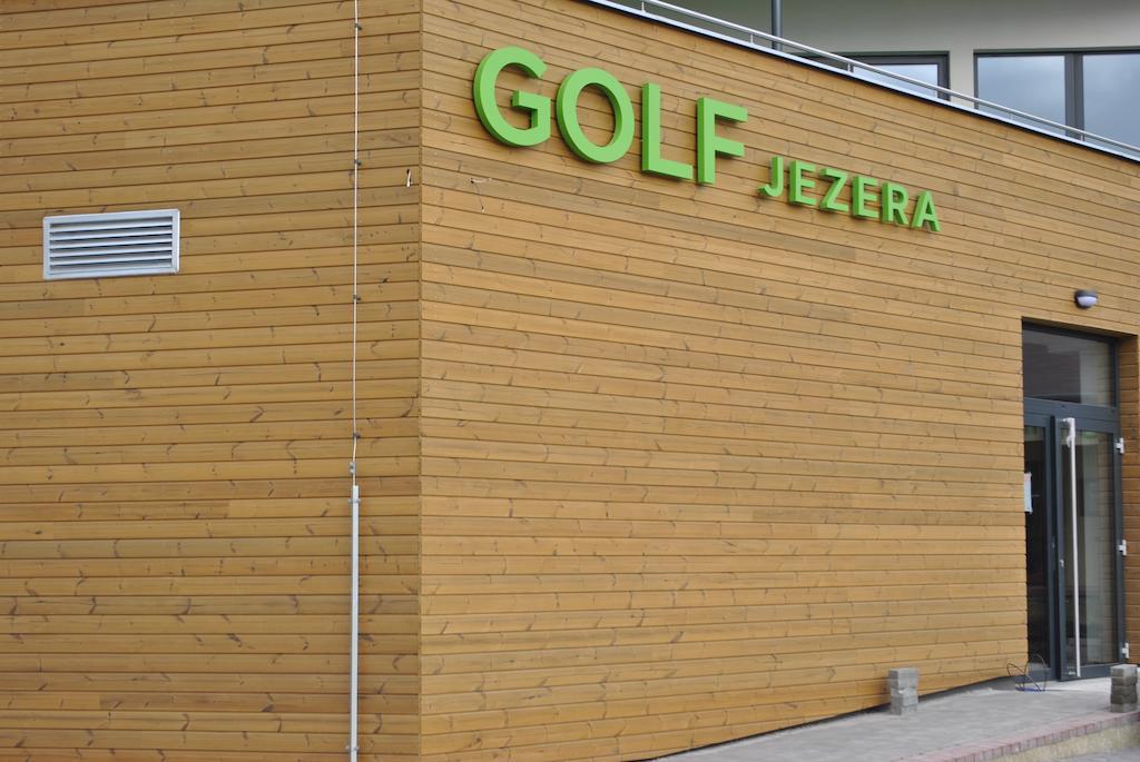 Ostrožská Nová Ves Hotel Golf Jezera מראה חיצוני תמונה